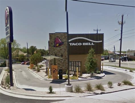 Taco Bell Killed Wienerschnitzel? The Rise & Fall of a Retro Chain